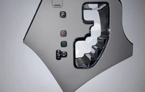 Toyota Sienna XL30 III Gear lever shifter trim leather/knob 76F438