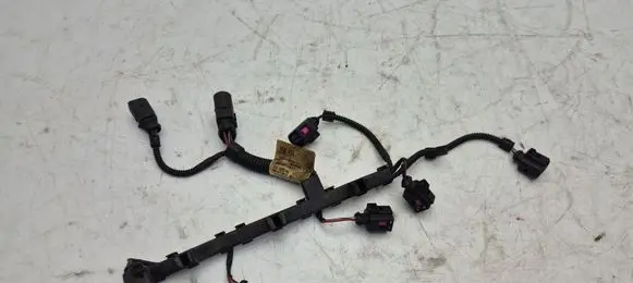 Volkswagen Golf VI Fuel injector wires 06F971082F