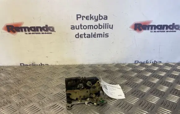 Iveco Daily 45 - 49.10 Front door lock