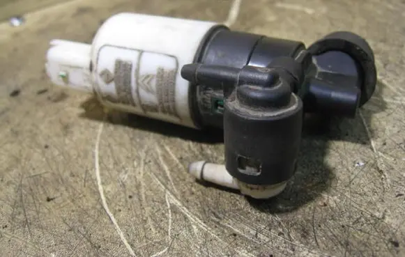 Renault Scenic II - Grand scenic II Windscreen/windshield washer pump