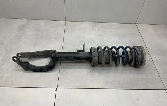 BMW 5 F10 F11 Front shock absorber with coil spring 31316784013