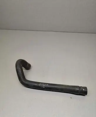 Volkswagen PASSAT B5.5 Engine coolant pipe/hose 058121058R