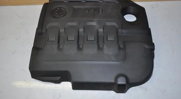 Skoda Octavia Mk3 (5E) Engine cover (trim) 04L103925T