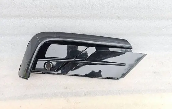 Volkswagen Tiguan Front bumper corner part panel trim 5NA853950B 5NA853666D 5NA919494D