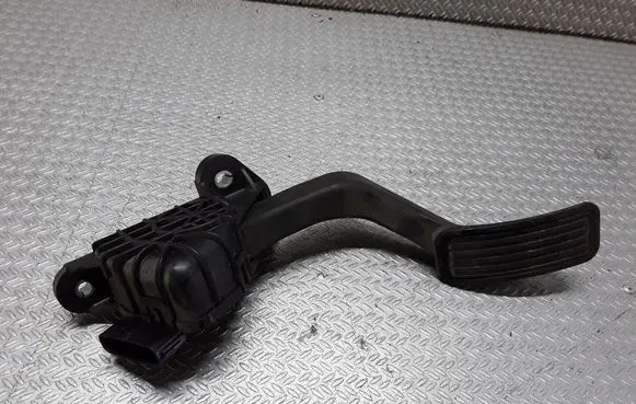 Mazda 6 Accelerator throttle pedal 1988003400