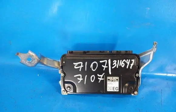 Toyota Prius xw60 Engine control unit/module 8966147650
