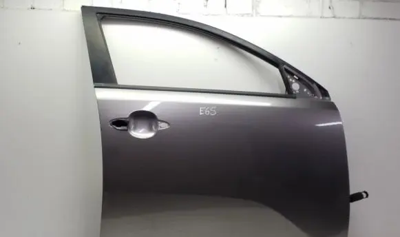 KIA Sportage Front door