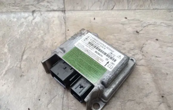 Mazda 3 I Airbag control unit/module BP4K57K30B 0285001453