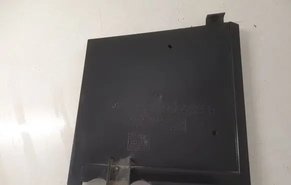 Volkswagen Transporter - Caravelle T5 Battery tray heat shield 7H0915438A