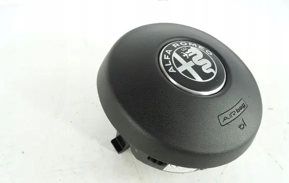 Alfa Romeo Stelvio Steering wheel airbag