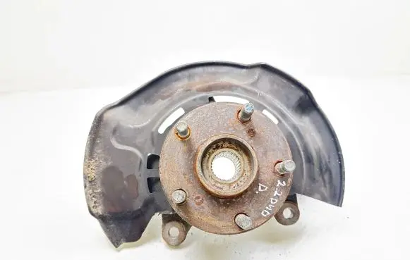 Toyota RAV 4 (XA30) Front wheel hub spindle knuckle
