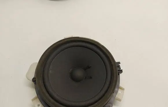 Ford Grand C-MAX Front door speaker AA6T18808AA 497930 M5XUM