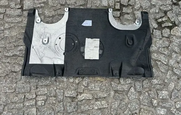 BMW 5 G30 G31 G38 Engine splash shield/under tray 7340171