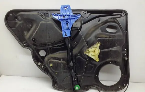 Volkswagen PASSAT B6 Rear door window regulator with motor 3C4839756F 980862107 2808