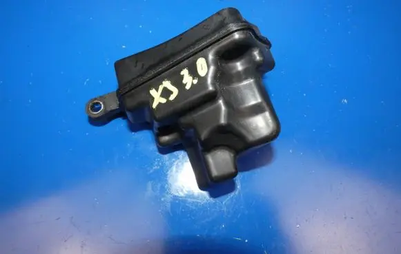 Jaguar XJ X351 Vacuum air tank 9X2Q9Y498AB