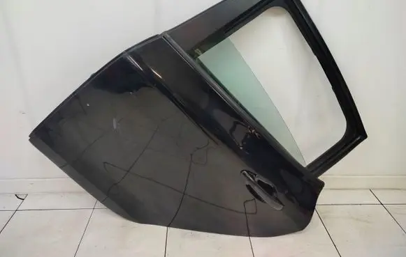 Peugeot 208 I Rear door 
