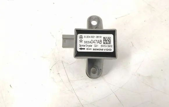 Mercedes-Benz C W204 Airbag deployment crash/impact sensor 2048210651 A2048210651