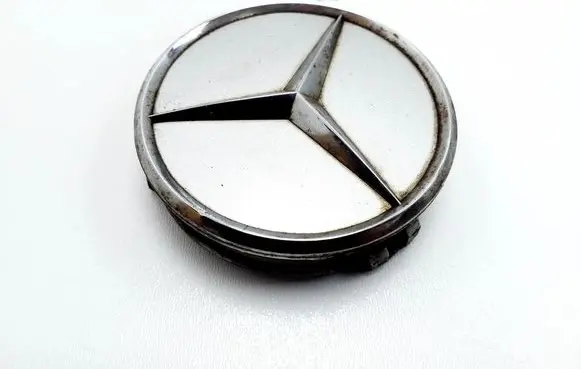 Mercedes-Benz E W211 R20 wheel hub/cap/trim 2204000125