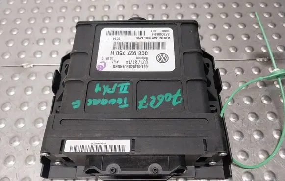 Volkswagen Touareg II Gearbox control unit/module 0C8927750H