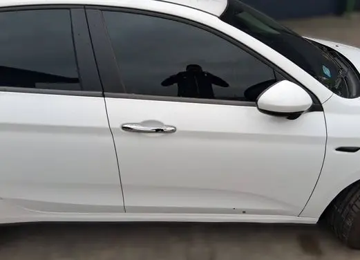 Fiat Tipo Front door