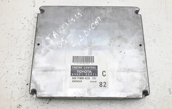 Toyota Avensis T250 Engine control unit/module 8966105821