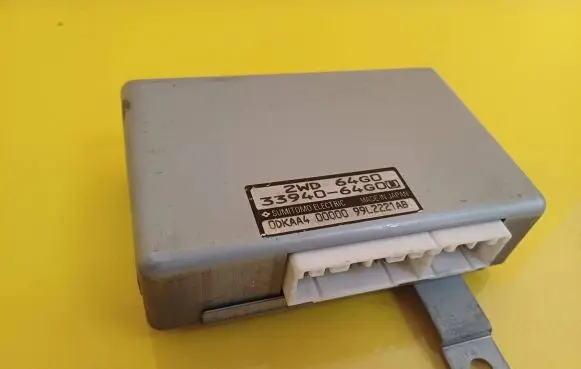 Suzuki Baleno EG Other control units/modules 2WD64G0 3394064G0