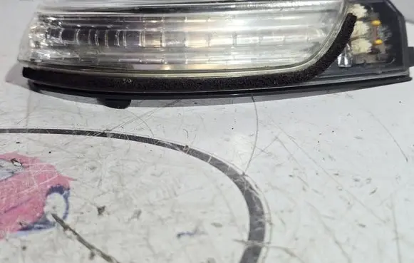 Toyota Avensis T270 Mirror indicator light 4040045 3040033