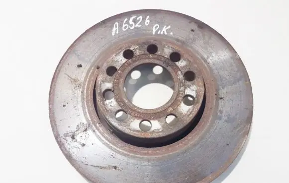 Audi A4 S4 B5 8D Front brake disc ventiliuojamas 4b0615301b
