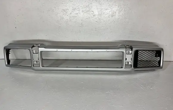 Mercedes-Benz G W463 2nd Gen Front bumper A4638850300 A4638850400