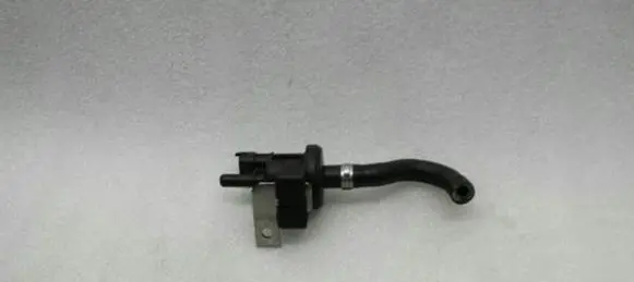 BMW 5 E60 E61 Fuel tank valve 7835364