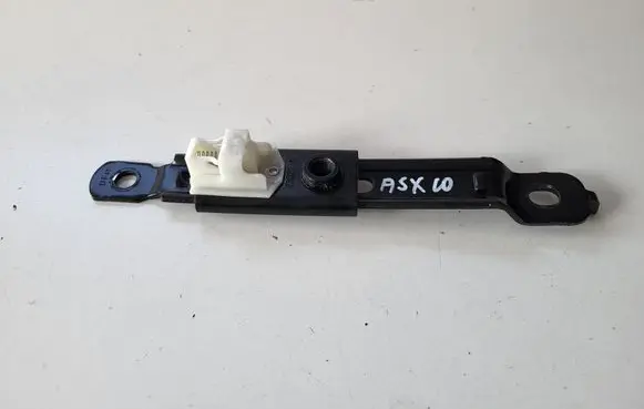 Mitsubishi ASX Seat belt height adjuster 