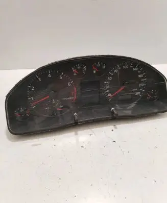 Audi A6 S6 C5 4B Speedometer (instrument cluster) 4B0919881A 110008890017 110008890