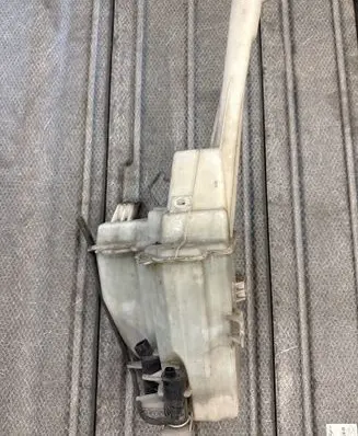 KIA Sportage Windshield washer fluid reservoir/tank 986103W500