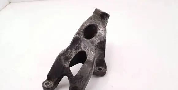Audi A4 S4 B8 8K Engine mounting bracket 8K0199307BE