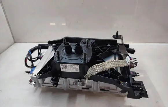 Tesla Model Y Other devices 168443505H