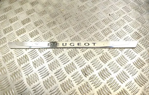 Peugeot 508 II Front sill trim cover