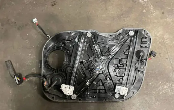 Hyundai i30 Front door window regulator with motor 82470-G4120