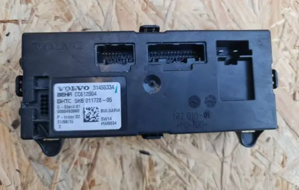 Volvo XC90 Fan control module 31455334 5000493960 CC612004