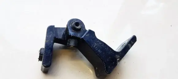 Audi A5 8T 8F Rear door lower hinge 8K0831402