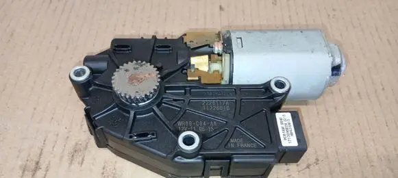 Peugeot 5008 Sunroof motor/actuator 2226117A