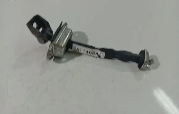 Skoda Octavia Mk2 (1Z) Rear door check strap stopper