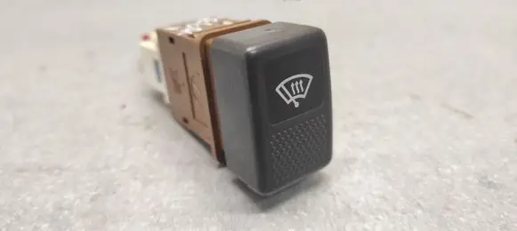 Subaru Legacy Windscreen/window heater switch