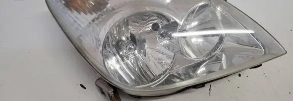 Toyota Corolla Verso E121 Headlight/headlamp