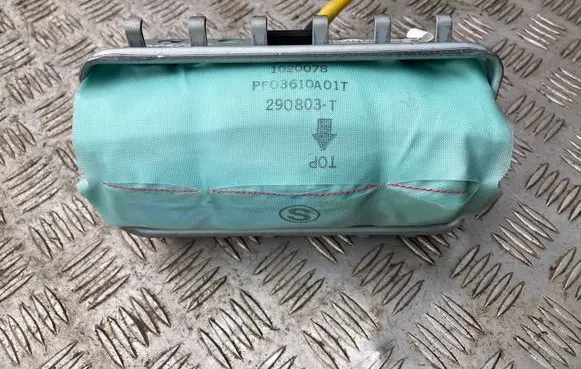 Subaru Outback Passenger airbag 1020078 PF03610A01T