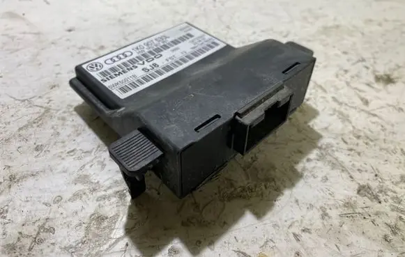 Volkswagen PASSAT B7 Gateway control module 1K0907530L 1K0907951 5WK50011B