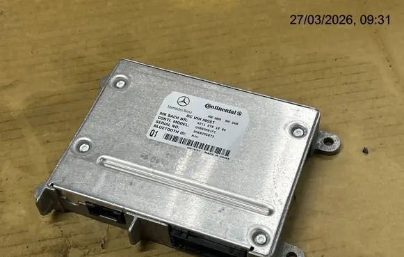 Mercedes-Benz E W211 Bluetooth control unit module 2118701885