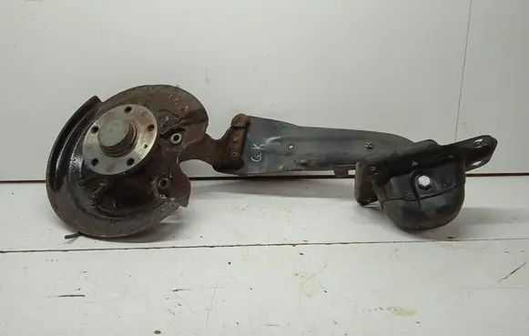 Volkswagen Touran II Rear wheel hub 1K0735