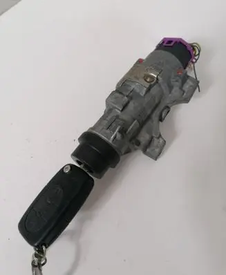Audi A6 S6 C5 4B Ignition lock 4B0905851