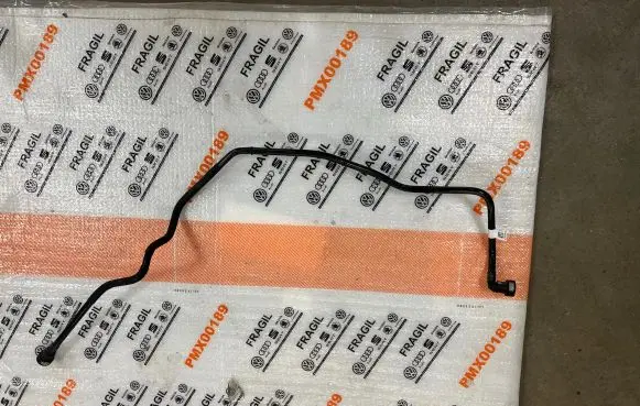Audi A5 Brake line pipe/hose 8W7201991E