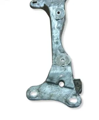 BMW 3 E90 E91 Gearbox mounting bracket 6771064
